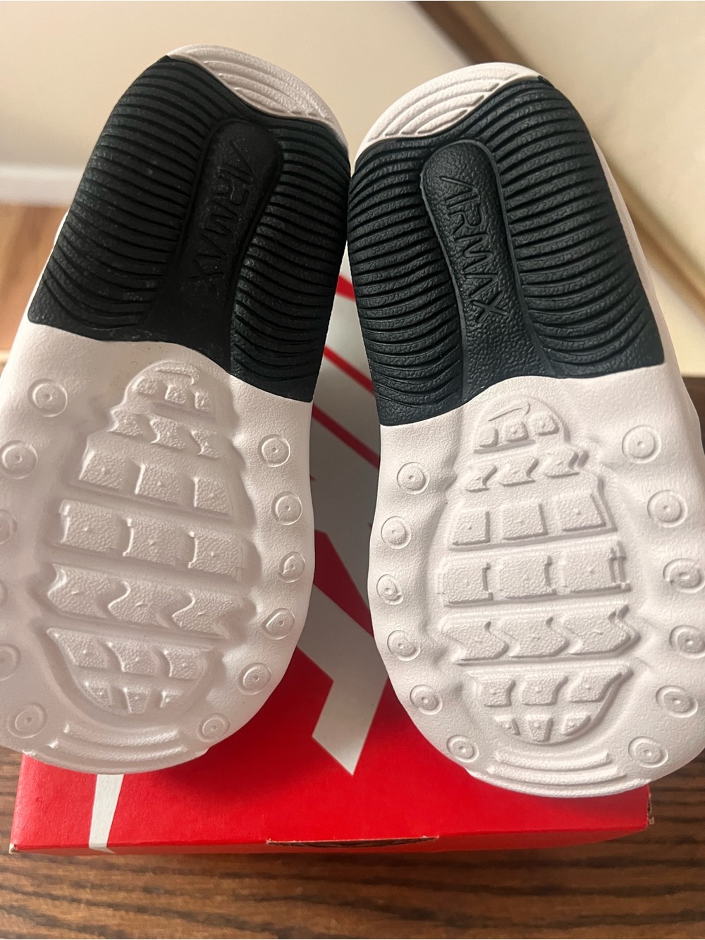 Toddler Nike Air Maxx Bolt - Picture 5 of 6
